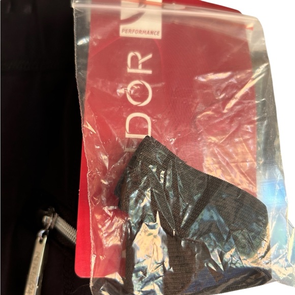 Mondor Black Leggings with zip pockets women’s size large - Picture 4 of 8